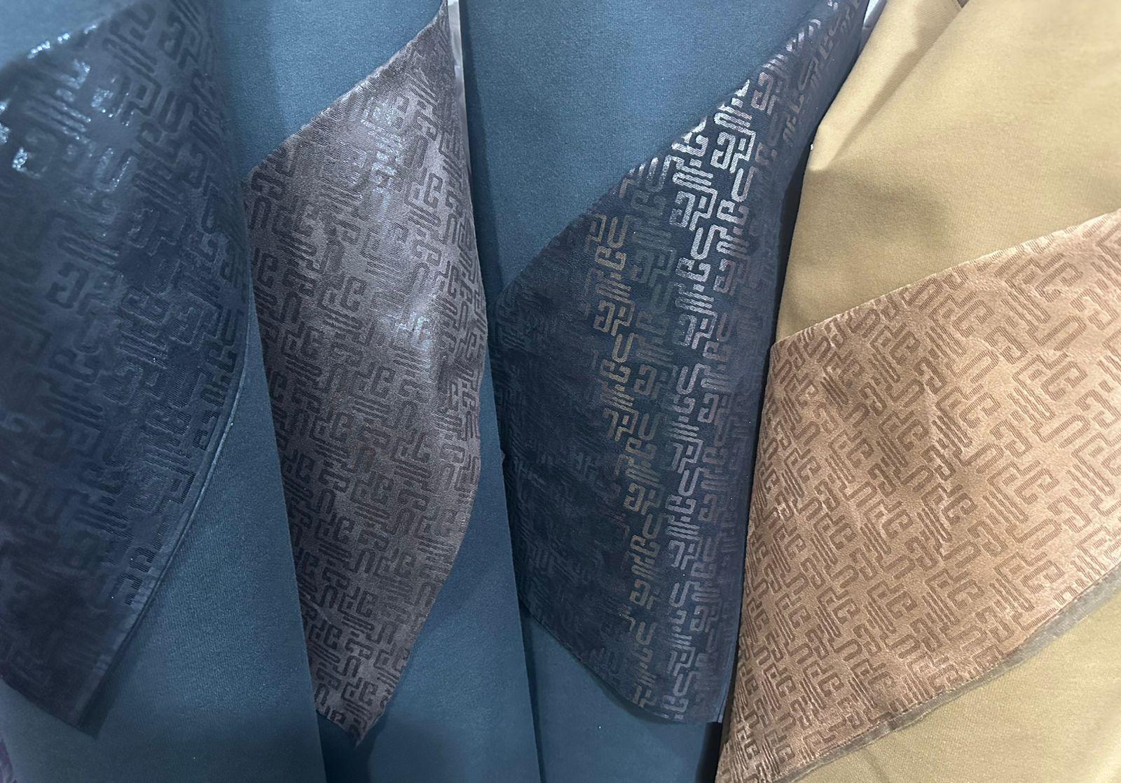 Zigzag Chinese Design rexien